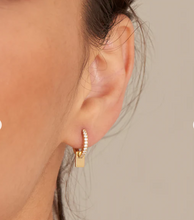 Load image into Gallery viewer, Glam Pendant Gold Huggie Hoops