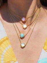 Load image into Gallery viewer, Kendra Scott Brynne Shell Pendant Necklace Gold Sea Green