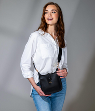 Load image into Gallery viewer, Bella Crossbody Purse Black