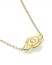 Load image into Gallery viewer, Kendra Scott Abbie Medallion Gold Short Pendant Necklace - Gold Yellow Mix