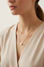 Load image into Gallery viewer, Kendra Scott Elisa Tiger Striped Mother Of Pearl Gold Necklace