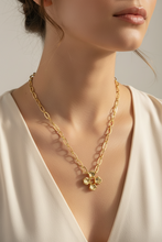 Load image into Gallery viewer, Kendra Scott Gold Leanne Mother of Pearl Necklace