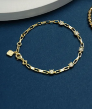 Load image into Gallery viewer, Kendra Scott Lexi Chain Bracelet White Crystal Gold or Silver