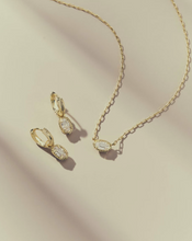 Load image into Gallery viewer, Kendra Scott Mini Elisa Gold Lux Necklace-CZ