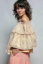 Load image into Gallery viewer, Off-Shoulder Floral Embroidery Top