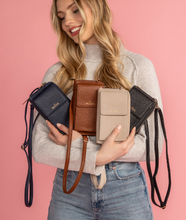 Load image into Gallery viewer, Kedzie Eclipse Smartphone Crossbody in Cream