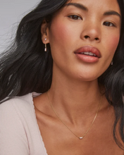 Load image into Gallery viewer, Kendra Scott Juliette Pendant Necklace Rose Quartz in Gold or Silver