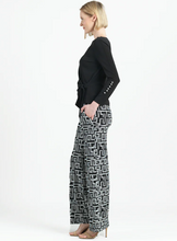 Load image into Gallery viewer, Pearl Cuff Side Waist Tie Top Black