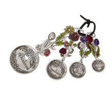Load image into Gallery viewer, Measuring Spoons Flower Bouquet