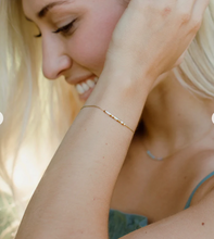 Load image into Gallery viewer, Bestie Morse Code Bracelet