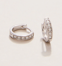 Load image into Gallery viewer, Sea La Vie Thankful Ring Hoop Earrings Silver