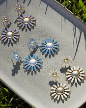 Load image into Gallery viewer, Kendra Scott Gold Madison Daisy Statement Earrings In White Opaque Glass - Final SALE