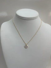 Load image into Gallery viewer, White Clover Necklace Gold
