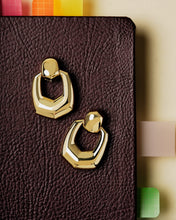 Load image into Gallery viewer, Kendra Scott Kaitlin Open Frame Earrings
