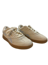 Load image into Gallery viewer, Women's Forte Reebok Sneaker Off-White
