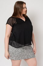 Load image into Gallery viewer, Plus Size Black Flowy Short Sleeve Top
