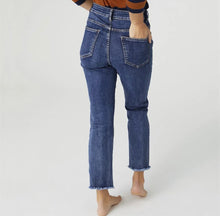 Load image into Gallery viewer, Everstretch Straight Ankle Jeans with Raw Bottom
