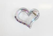 Load image into Gallery viewer, Heart Claw Hair Clips
