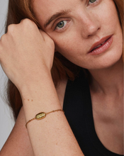 Load image into Gallery viewer, Kendra Scott Tiger Striped Chartreuse Green Elaina Gold Bracelet
