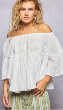 Load image into Gallery viewer, Off-Shoulder Floral Embroidery Top

