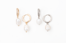 Load image into Gallery viewer, Pearl Drop Earrings
