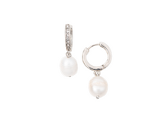 Load image into Gallery viewer, Pearl Drop Earrings
