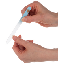 Load image into Gallery viewer, Snowflake Charm Nail Files
