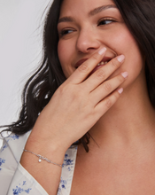 Load image into Gallery viewer, Kendra Scott Mama Crystal Delicate Chain Bracelet Gold or Silver
