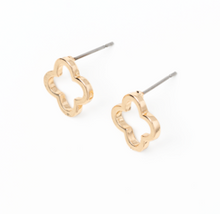 Load image into Gallery viewer, Dainty Clover Earrings
