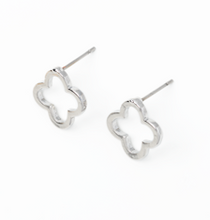 Load image into Gallery viewer, Dainty Clover Earrings
