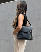 Load image into Gallery viewer, Lorelei Crossbody in Beige
