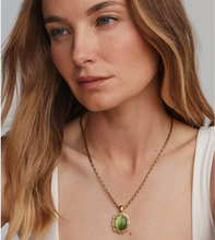 Load image into Gallery viewer, Kendra Scott  Striped Daphne Chartreuse Green Gold Necklace
