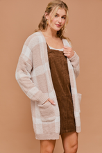 Load image into Gallery viewer, Taupe-White Plaid Cardigan
