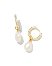 Load image into Gallery viewer, Kendra Scott Willa Pearl Huggie Earring Gold White Pearl
