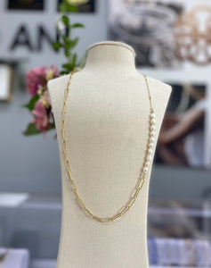 Trendy Gold Paper Clip Necklace - White Pearls