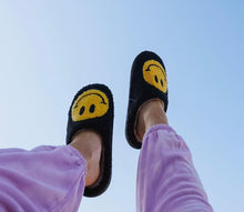 Load image into Gallery viewer, Black Smiley Face Slippers
